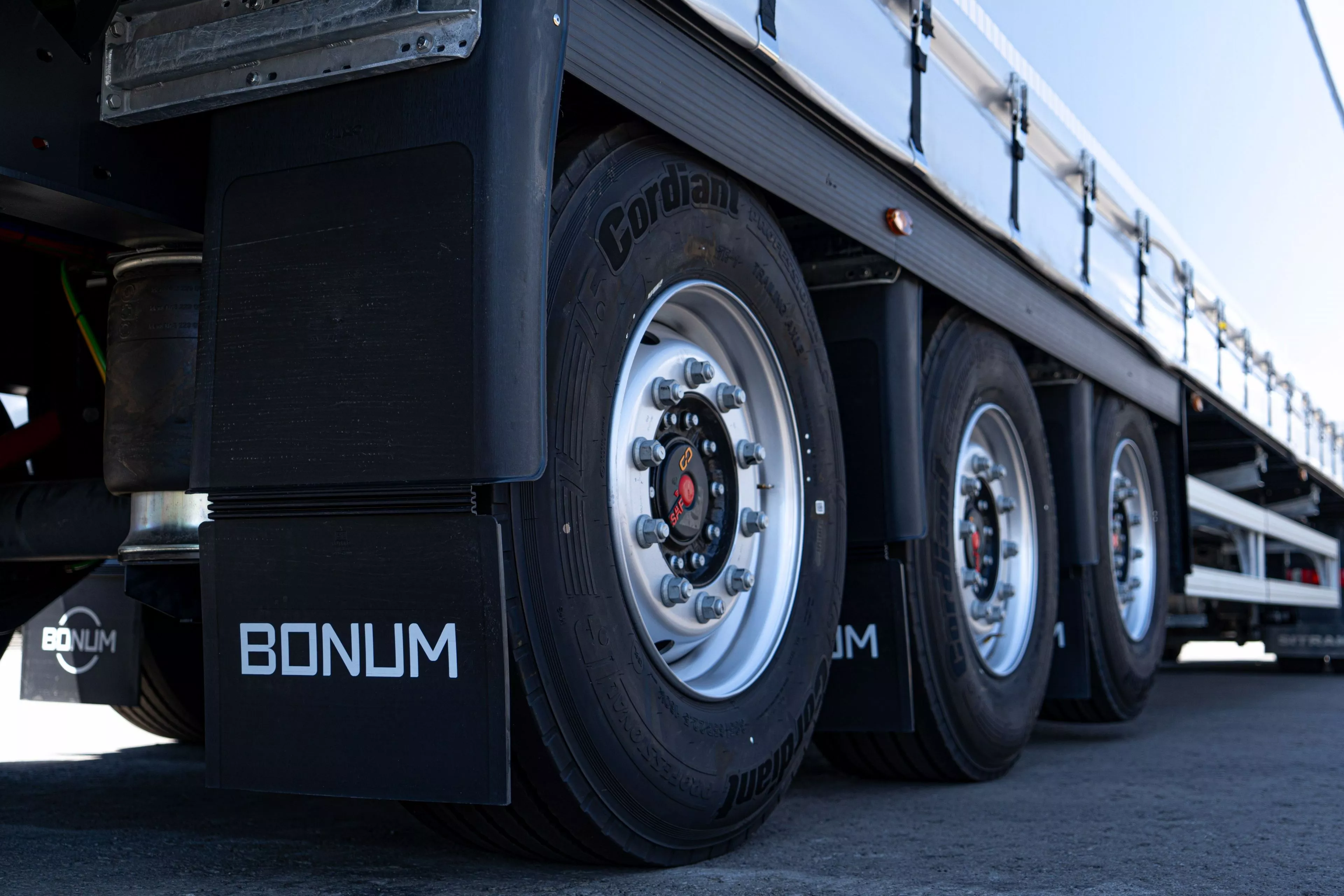 Шторный полуприцеп 16,52 м 914296-04