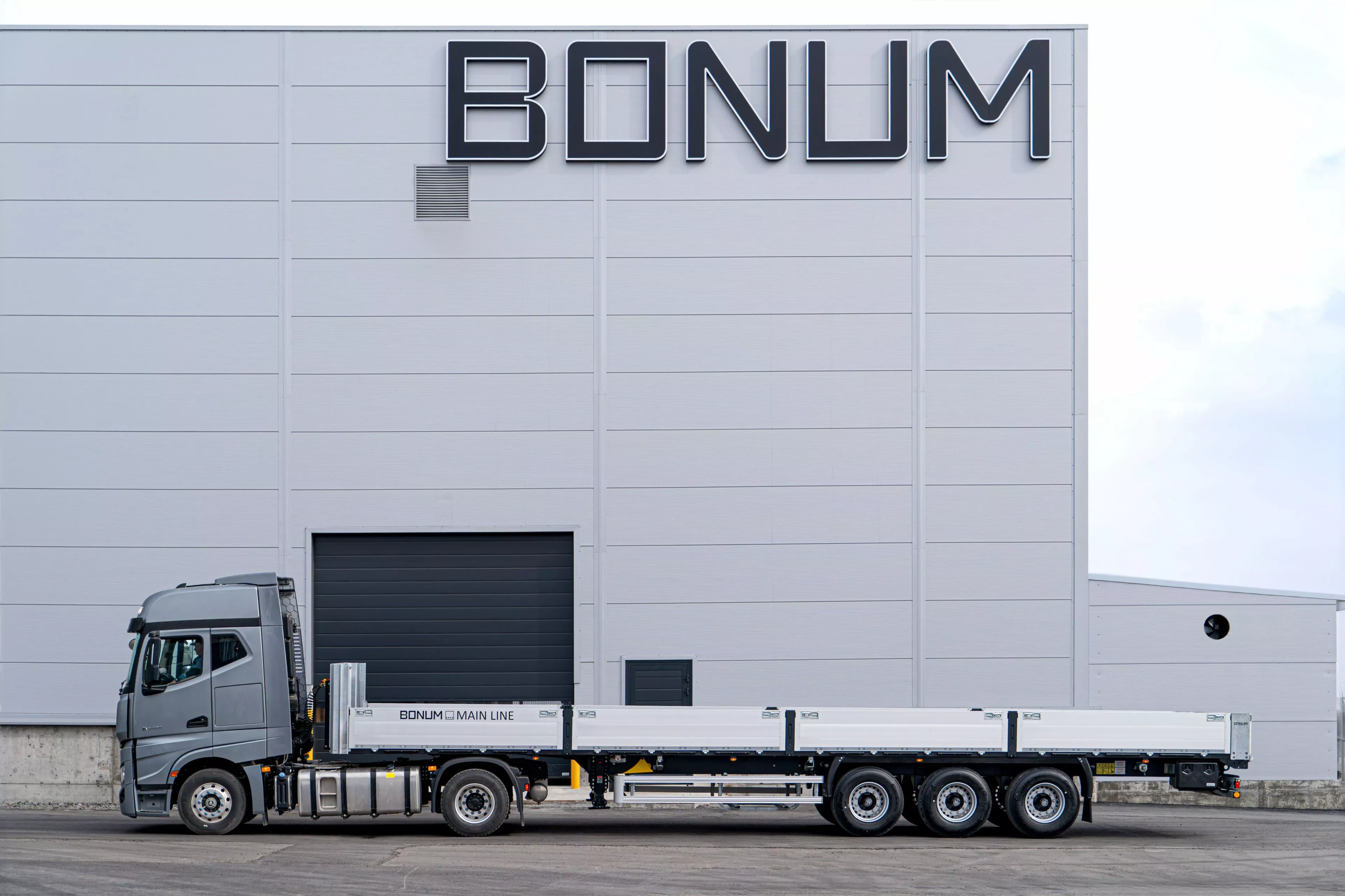 Бортовой полуприцеп 13,62 м 914296-06