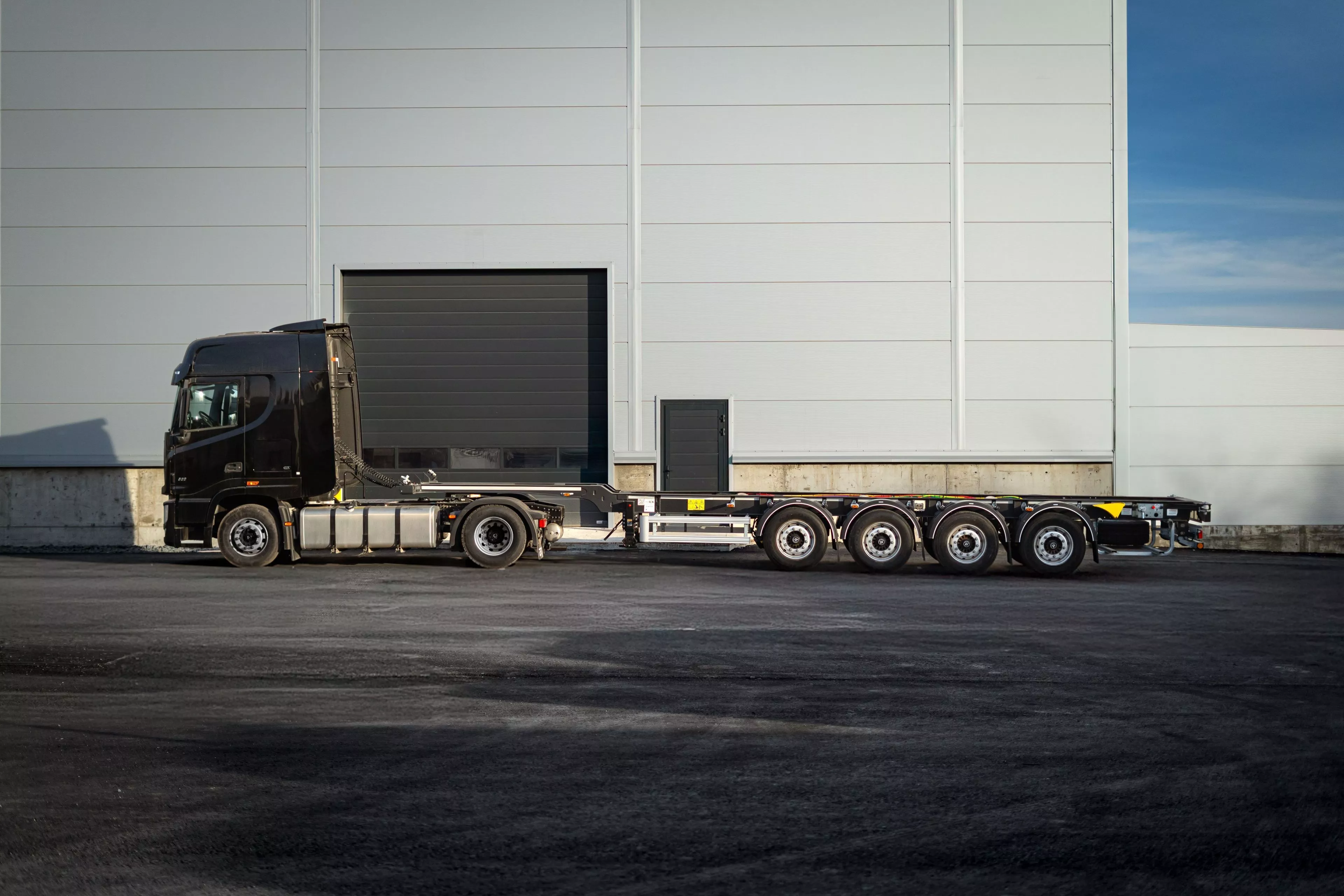 Контейнеровоз для 40 футов 914295-05